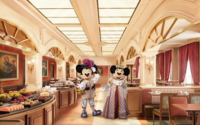 Disneyland® Hotel