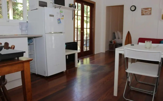Eclectic 1 Bedroom Apartment in the Heart of Palm Beach