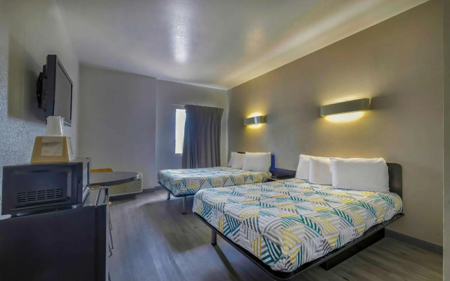Motel 6 Cedar Park, TX