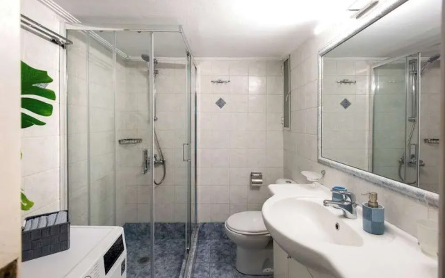 Blue Ark Exploring Athens