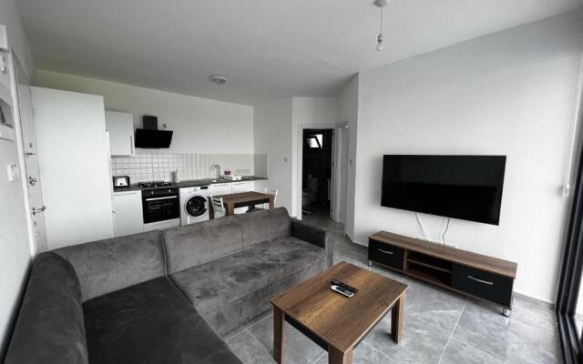 Flat With Sea View Close to Beach in Edremit