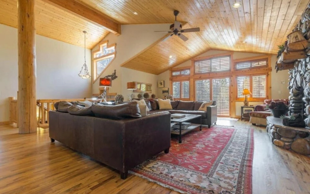 Kingswood Dr Criterion 58 - Whitney