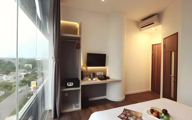 Ozone Hotel Pantai Indah Kapuk – Guest Rooms – Jakarta