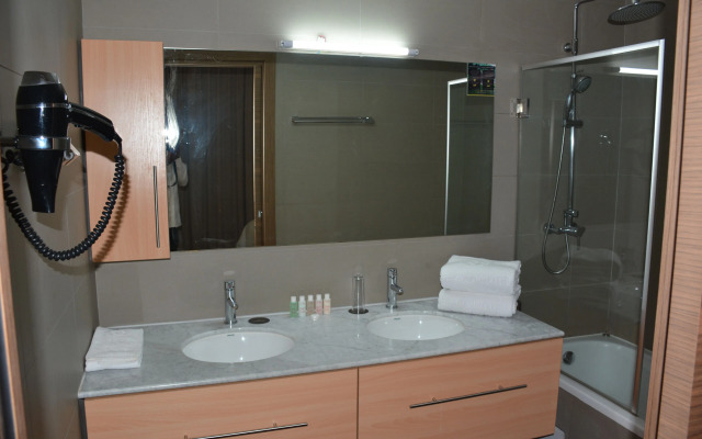 Pefaco Hotel Maya Maya