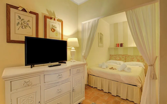 Francigena Pergola Apartment Shared Pool