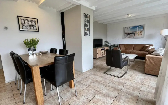 Detached Holiday Home With Garden