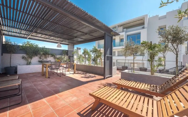 Adelos Villa With Sauna and Rooftop Garden In Elliniko