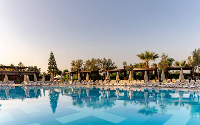 Seamelia Beach Resort Hotel & Spa