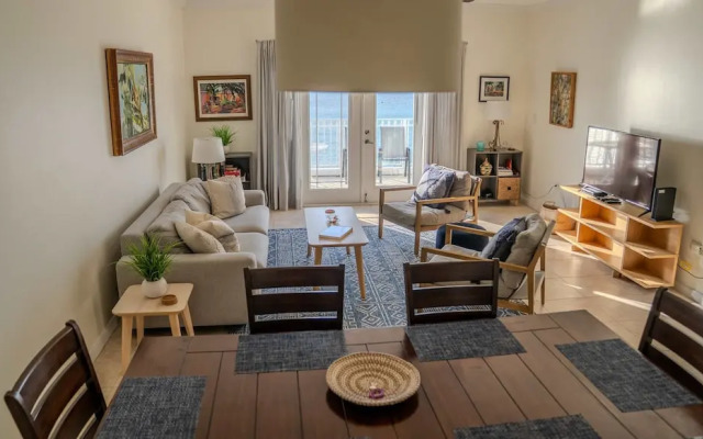 NEW Oceanfront Condo in George Town