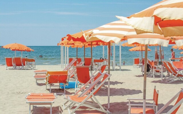 Beautiful Apartment in Viareggio With 3 Bedrooms, Jacuzzi and Sauna