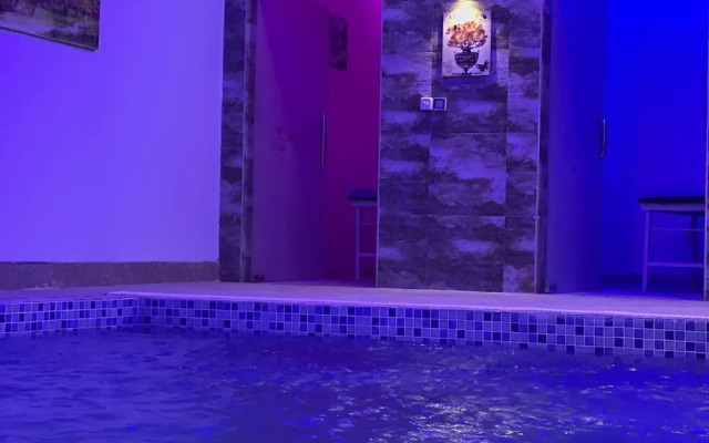 Laperla Hotel
