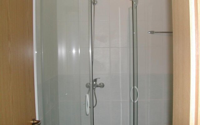 Oasis Suites Apartments And Studios