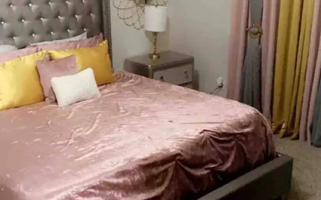 Luxury 2bd2bath Fully Furnished Gated Sleeps 6
