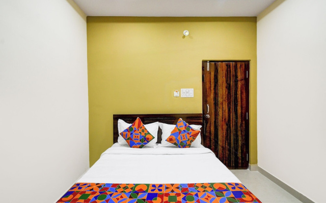 Fabhotel Golden City Inn