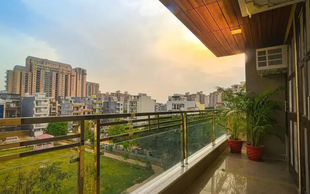 Comfortable 1 Bhk Serviced Apartment w Hill View