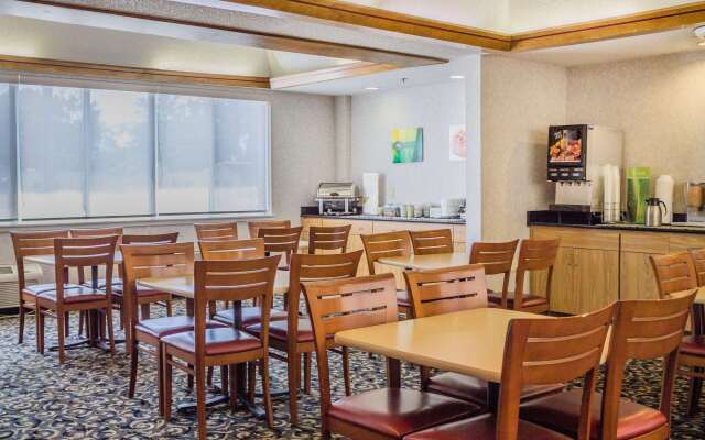 Quality Inn Port Clinton Waterfront