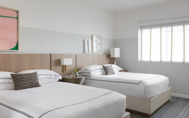 Kimpton Surfcomber Hotel by IHG