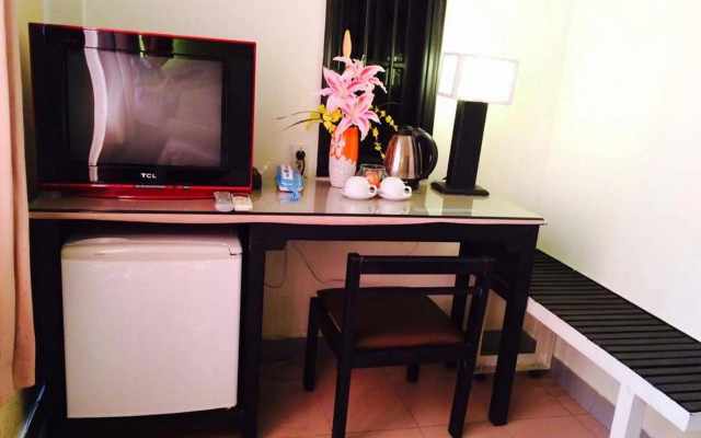 Ruby Bistro Hotel