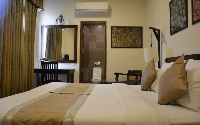 OYO 9366 Hotel Shambhu Villas