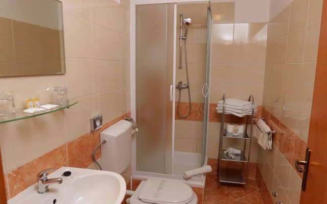 Apartments Vila Adrijana and Fitness Studio Wolf