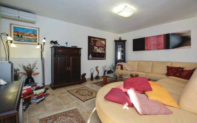 Awesome Home in Izola With Wifi and 3 Bedrooms