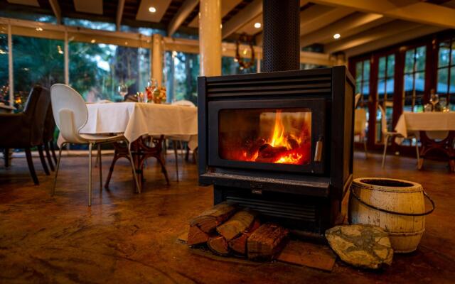 Cedar Creek Lodges