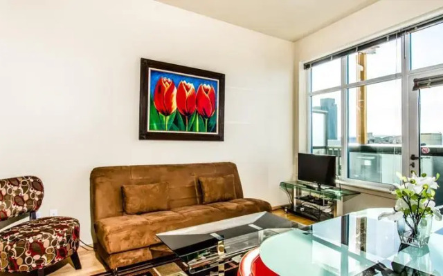 Space Needle Apartment