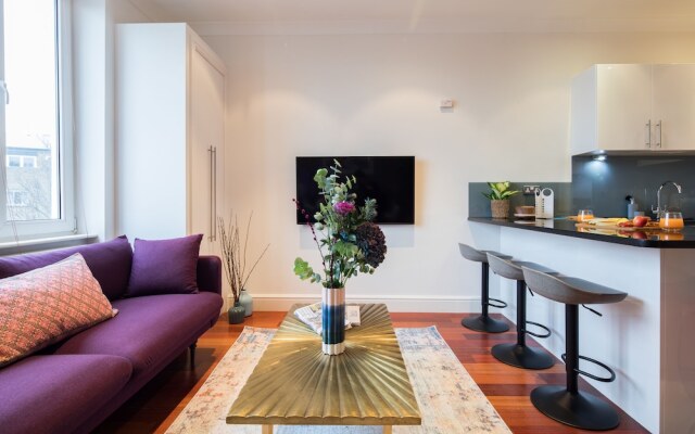 The Kensington Gardens - Modern & Bright 2BDR Flat