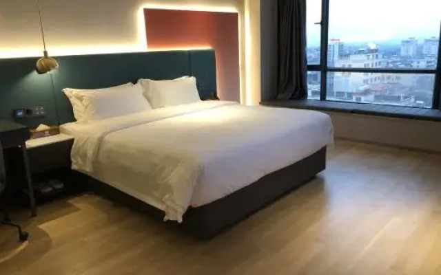 CHEERMAY Hotel (Tunchang Zhengfu Pedestrian Street)