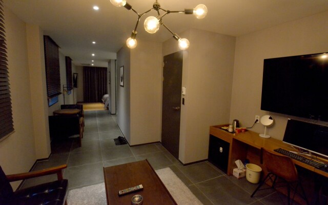Brown Dot Hotel Masan
