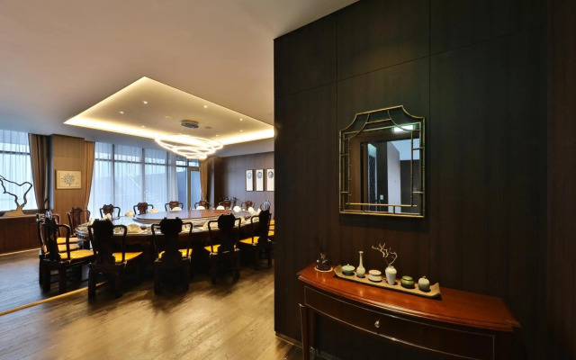 Camphortree Hotel & Resort