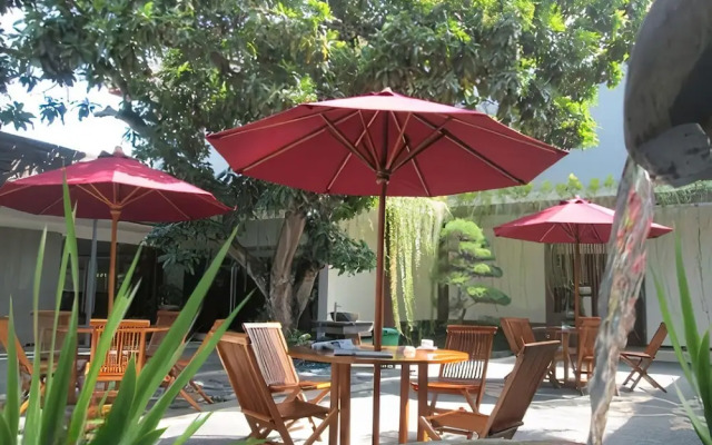 The Kanjeng Suites Kuta Galeria - Bali