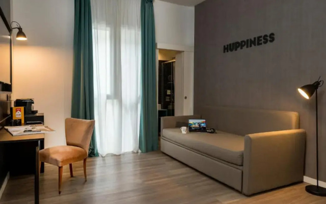 Up Hotel