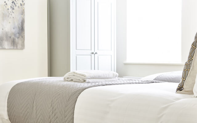 Your Apartment Redcliffe Parade - No.3