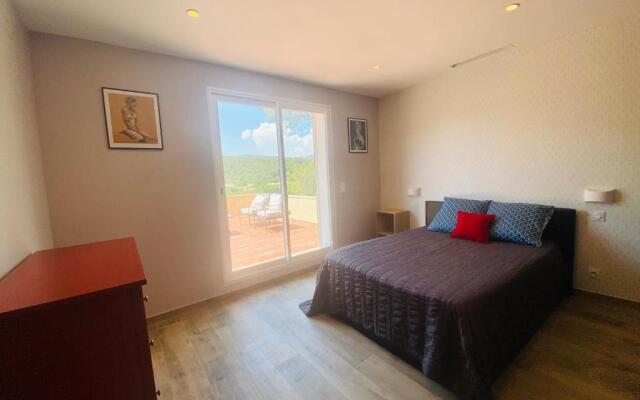 Charmante villa avec piscine au calme, 6 personnes