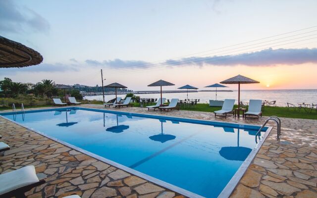 Kyparissia Blue Luxury Rooms & Suites