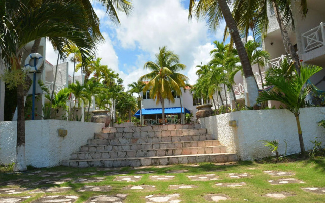 Chrisanns Beach Resort