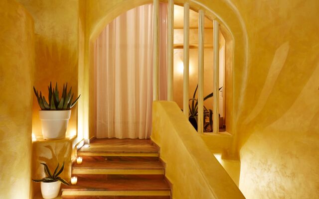 Gold Suites