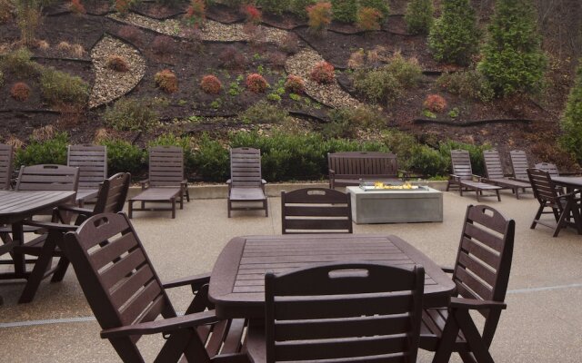 Hampton Inn Charleston-Southridge