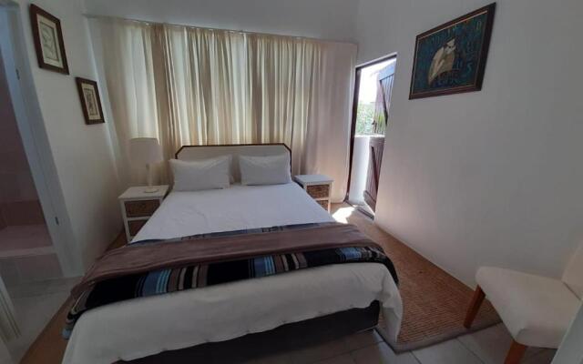 Au Plais De Langebaan at Palm Tree Villa