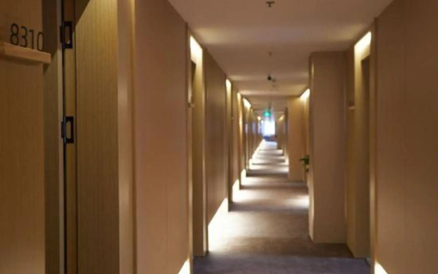 Dishman Boutique Hotel (Shanghai Zhoupu Wanda Branch)