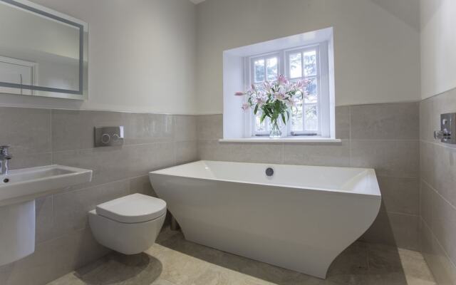 Abbots Oak Manor