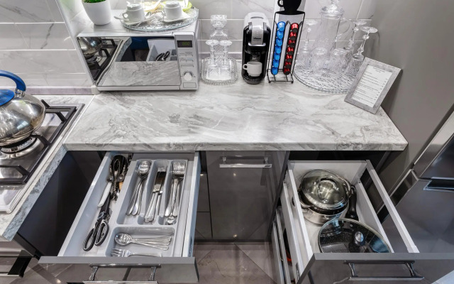 Апартаменты Fishing Vilagge Luxe (Рыбная деревня Люкс) на улице Октябрьская 57