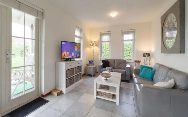 Spacious Holiday Home Near the Beach