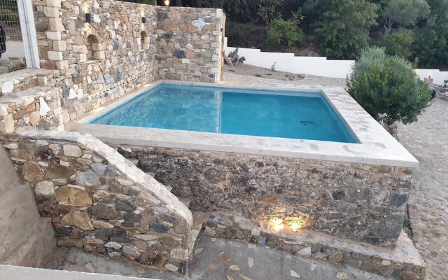 Chaihoutes stone villa into Olive farm in Zia