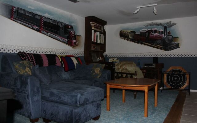 Joe-Lin Station Bed & Breakfast