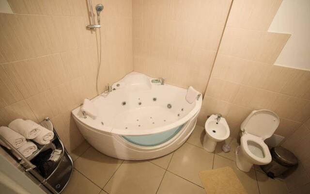 Truskavets Central Jam Mini Hotel