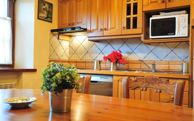 Apartamentos Llugarón