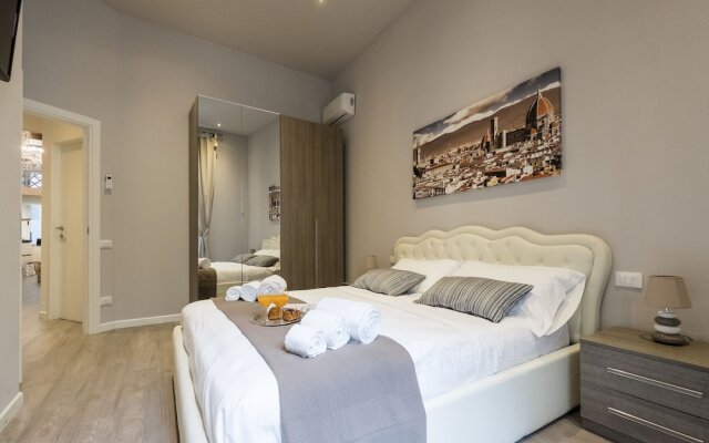 Silver Novella Luxury Apartment