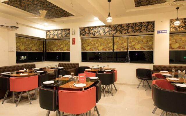 OYO 10254 Hotel Taha Pride